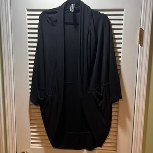 Athleta wrap in black